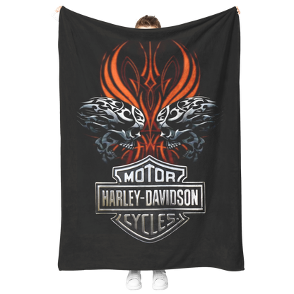 Flaming_Tribal_Skull_Harley_Davidson_Bla_V_Blanket_Model_Mockup.png_15420897