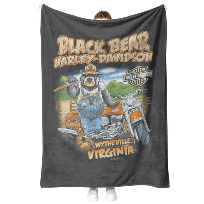 Harley_Davidson_Black_Bear_Blanket_Gift__V_Blanket_Model_Mockup.png