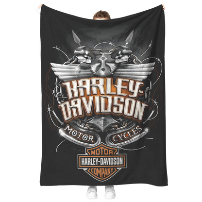 Harley_Davidson_Eagle_Mafia_Velveteen_So_V_Blanket_Model_Mockup.png