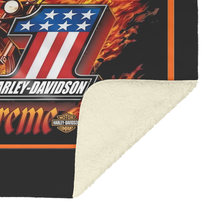 Harley_Davidson_Extreme_Heat_Blanket_Gif_V_Blanket_Sherpa_Mockup.png_15299267