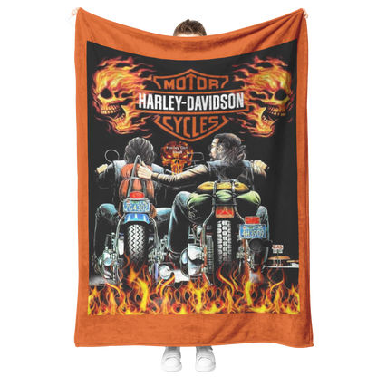 Harley_Davidson_Girl_Skull_Blanket_Gift__V_Blanket_Model_Mockup.png