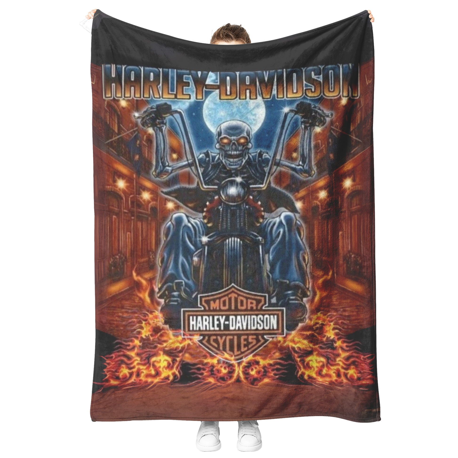 Harley_Davidson_Rustic_Skull_Velveteen_P_V_Blanket_Model_Mockup.png