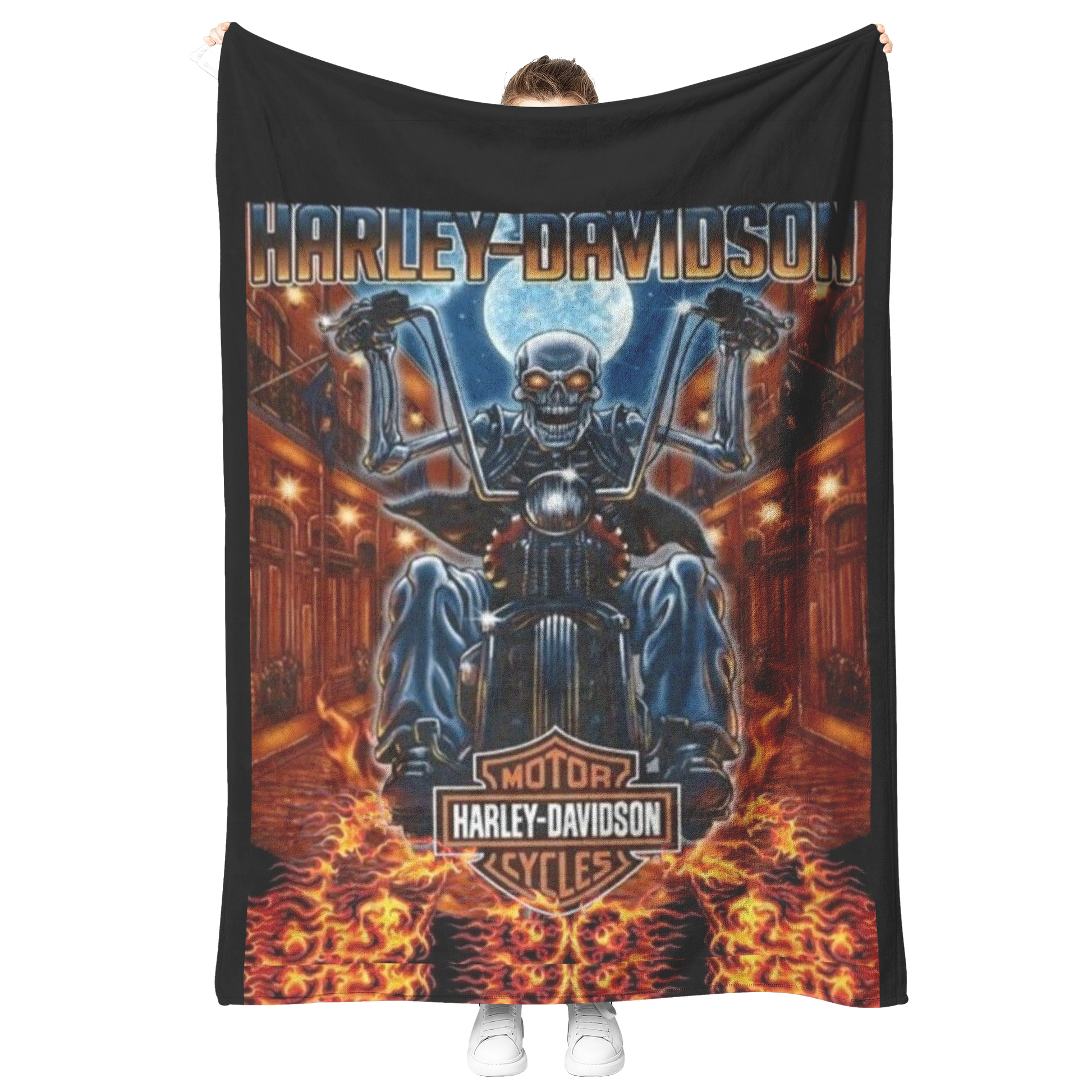 Harley_Davidson_Rustic_Skull_Velveteen_P_V_Blanket_Model_Mockup.png_15430277