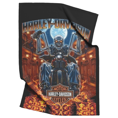 Harley_Davidson_Rustic_Skull_Velveteen_P_V_Blanket_Top_Bottom_Folds_Mockup.png_15430280