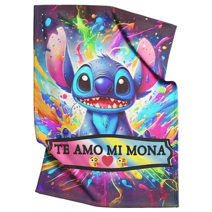 TE_AMO_MI_MONA_V_Blanket_Top_Bottom_Folds_Mockup.png